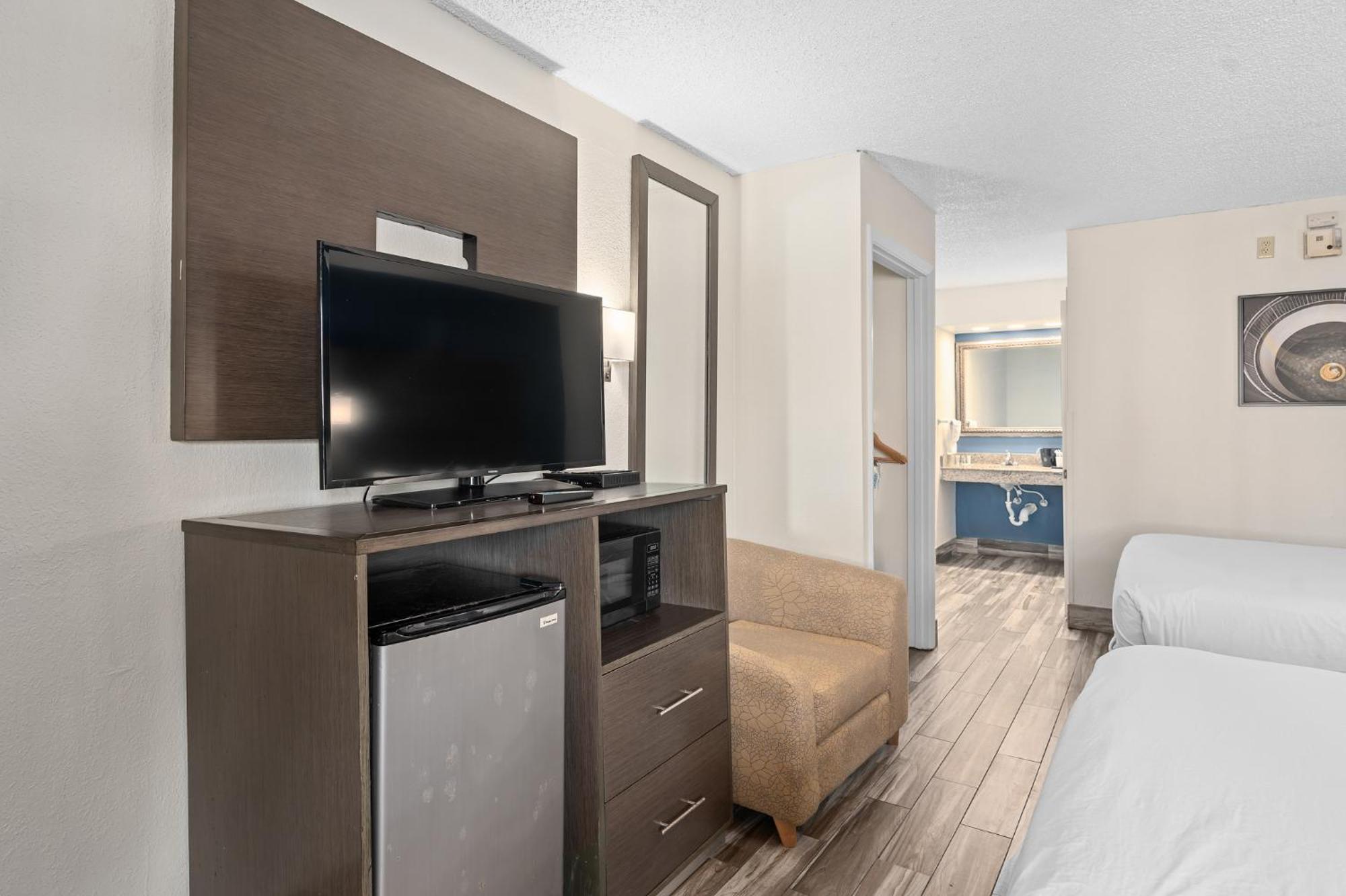 Baymont By Wyndham Orlando East Hotel