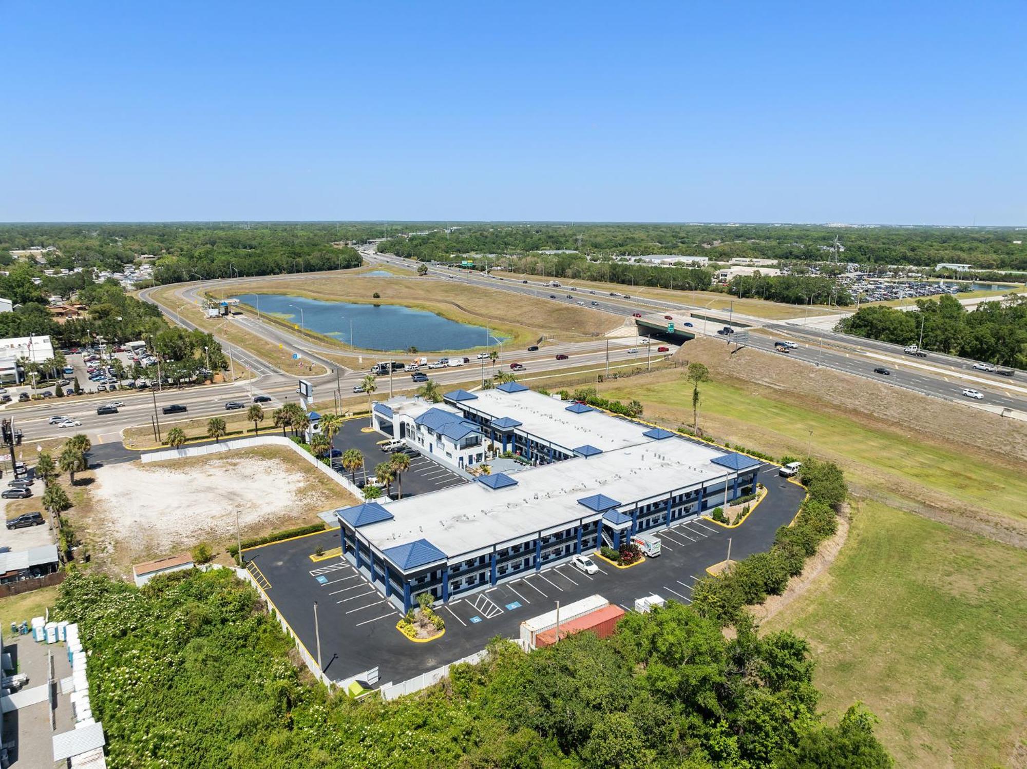 Baymont By Wyndham Orlando East 3*