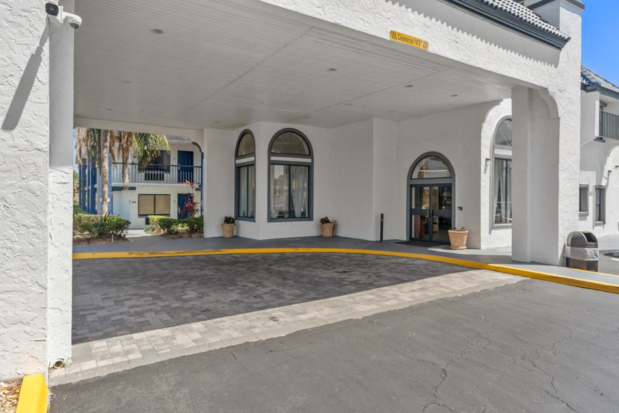 Hotel Baymont By Wyndham Orlando East Alafaya