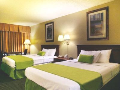 Hotel Baymont By Wyndham Orlando East