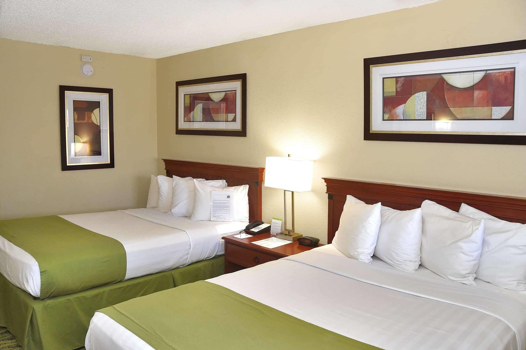 Baymont By Wyndham Orlando East