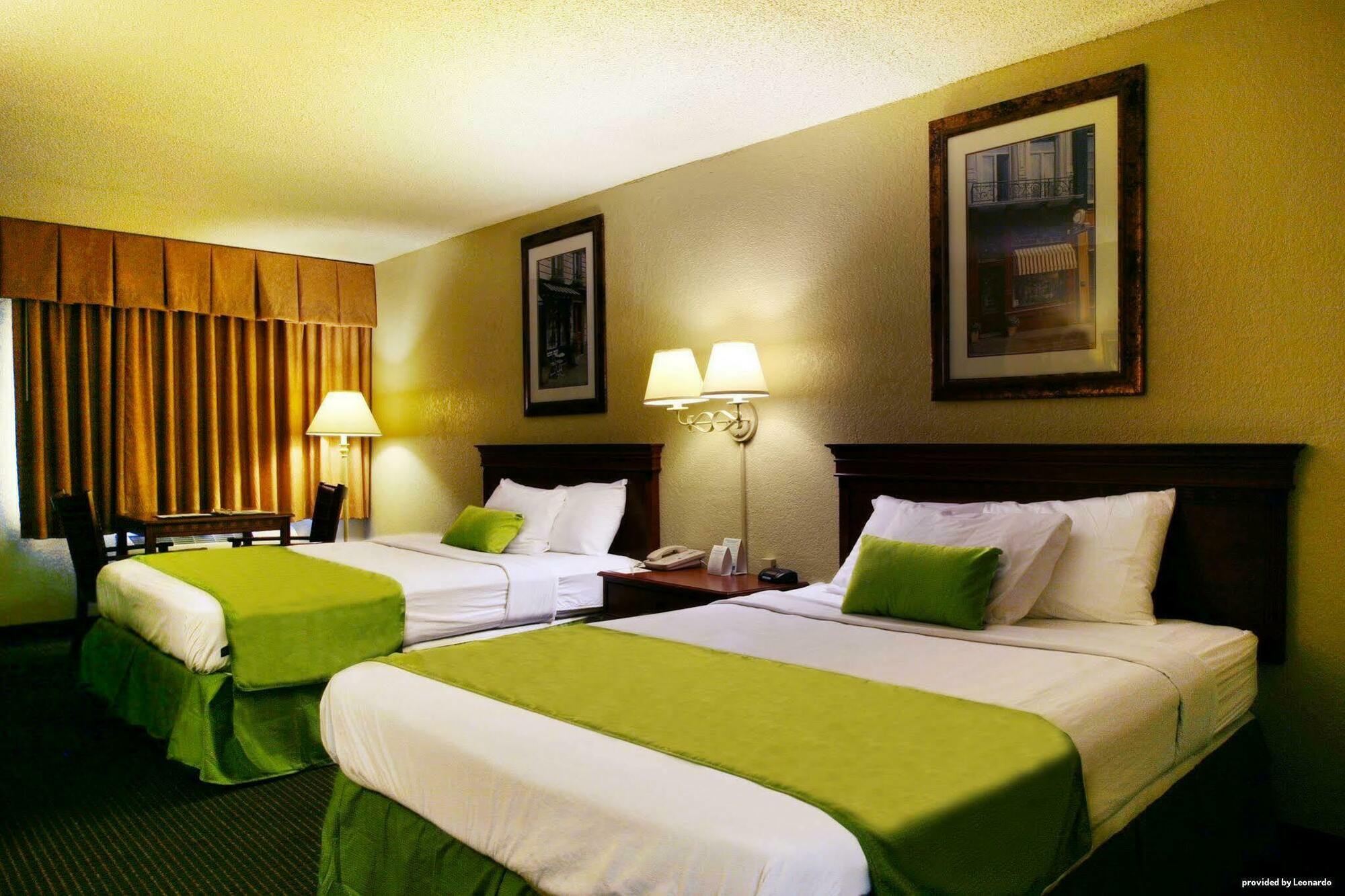 Baymont By Wyndham Orlando East Hotel