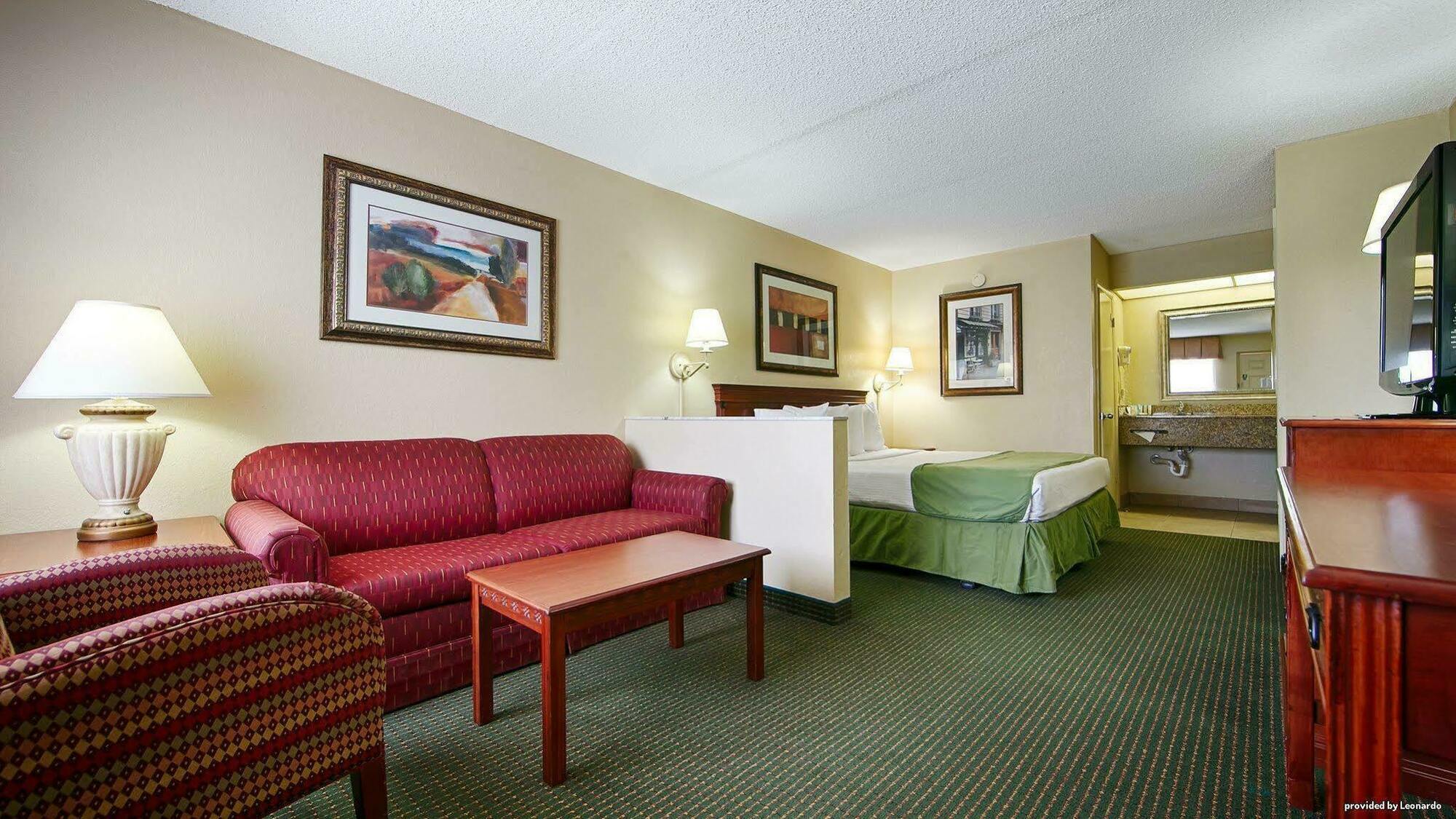 Hotel Baymont By Wyndham Orlando East