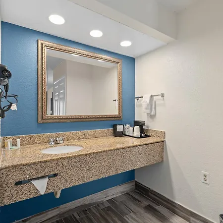 Baymont By Wyndham Orlando East Hotel Alafaya Exterior photo