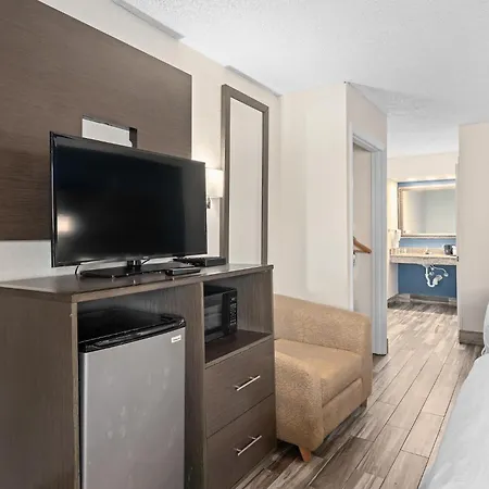 Baymont By Wyndham Orlando East Hotel Alafaya Exterior photo