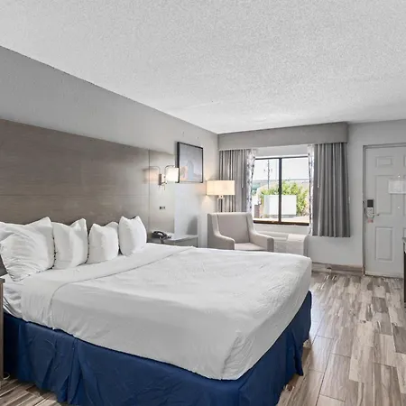 Baymont By Wyndham Orlando East Hotel Alafaya Exterior photo