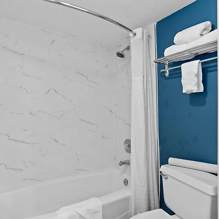 Baymont By Wyndham Orlando East Hotel Alafaya Exterior photo