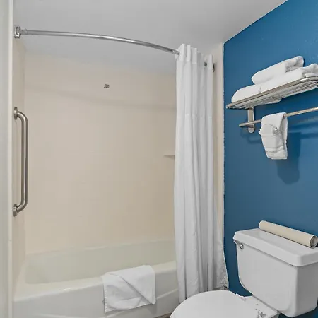 Baymont By Wyndham Orlando East Hotel Alafaya Exterior photo