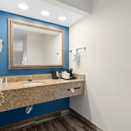 Baymont By Wyndham Orlando East Hotel Alafaya Exterior photo