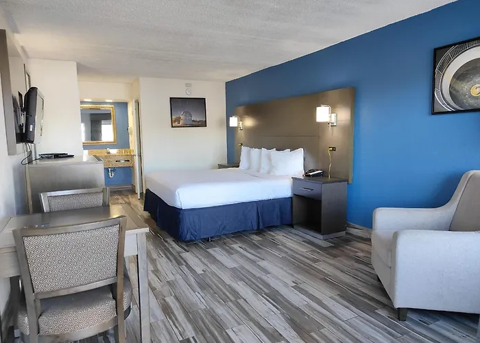Baymont By Wyndham Orlando East