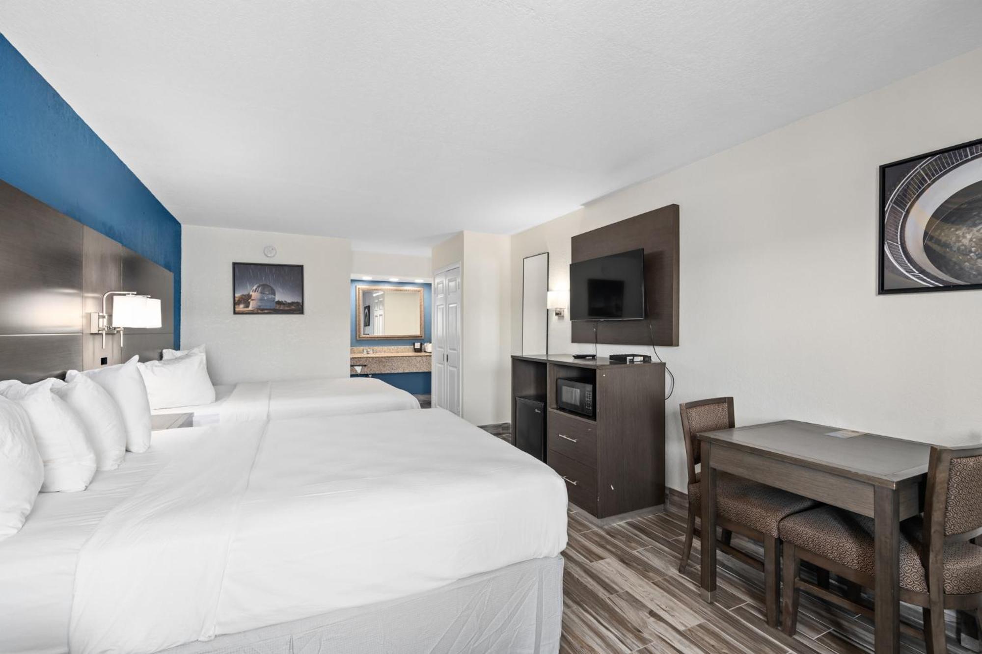 Baymont By Wyndham Orlando East