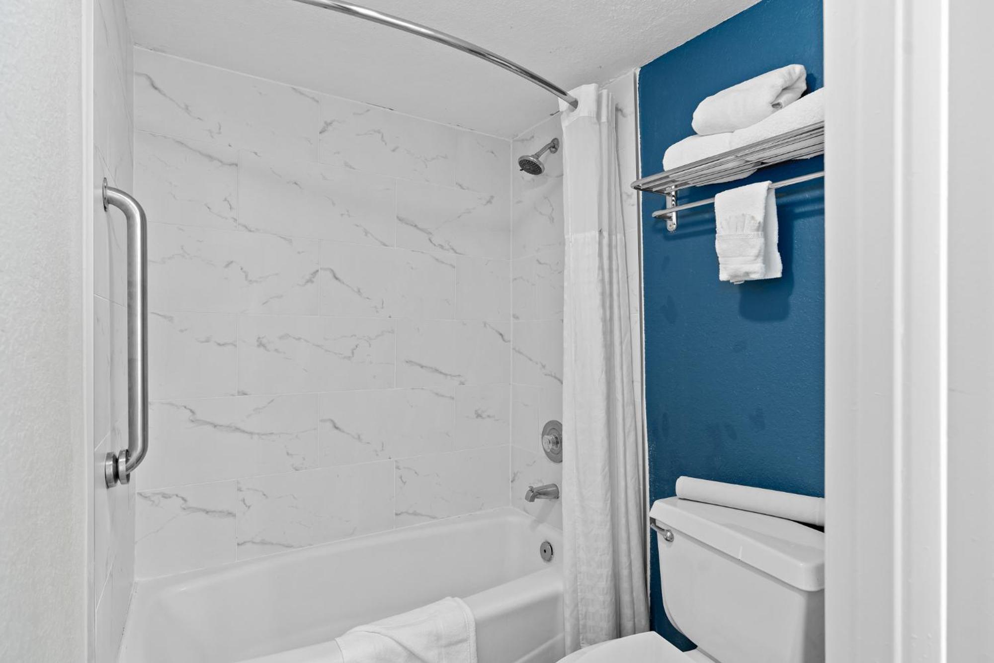 Hotel Baymont By Wyndham Orlando East