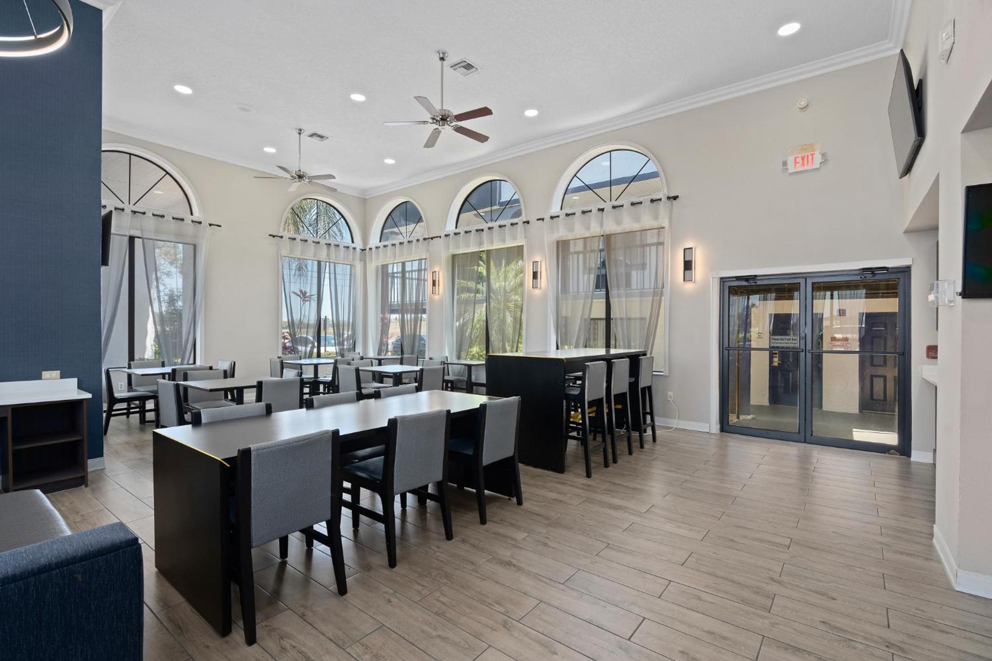 Baymont By Wyndham Orlando East Hotel Alafaya